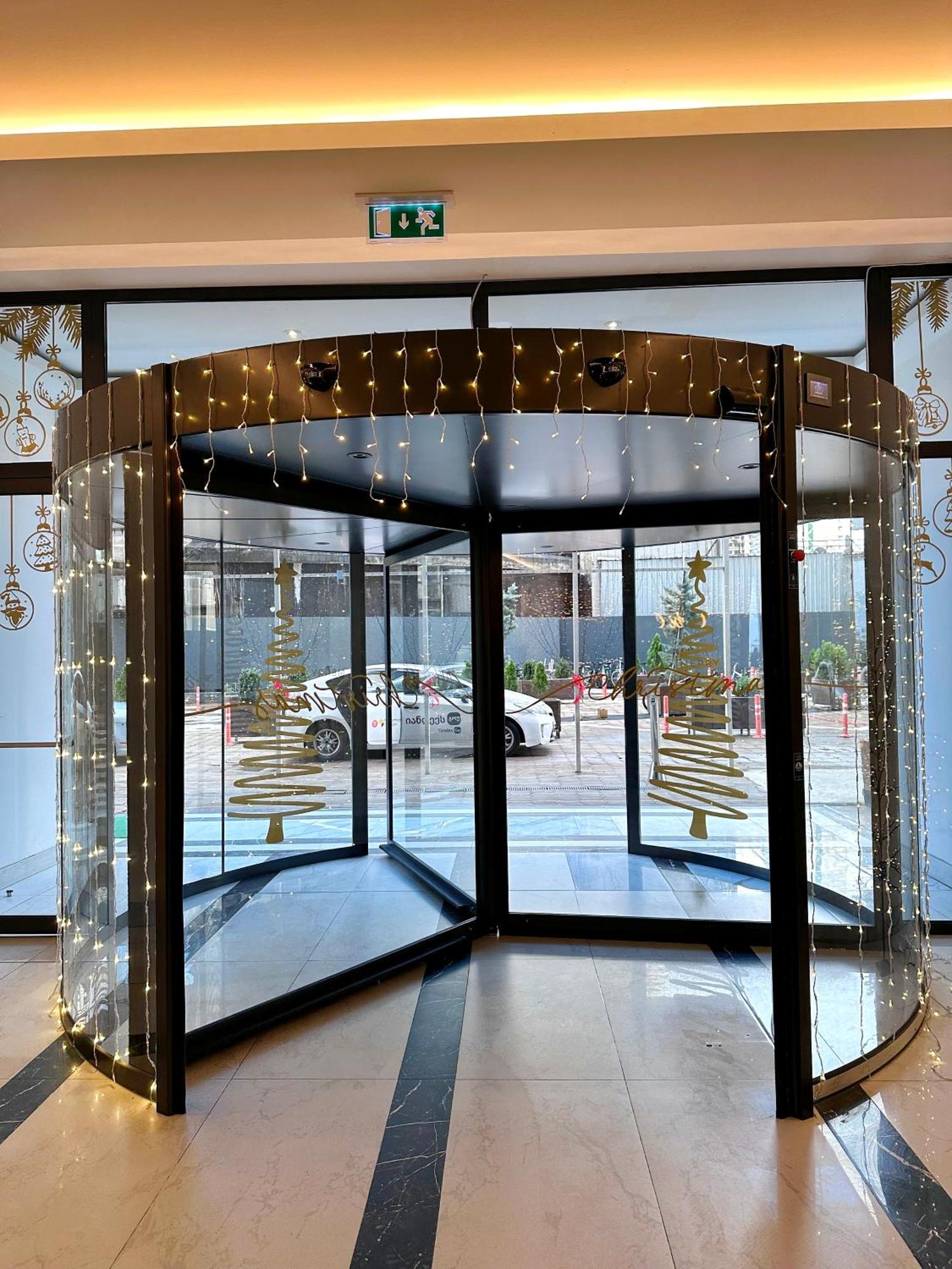 Best Location Apartments In Batumi Exterior photo